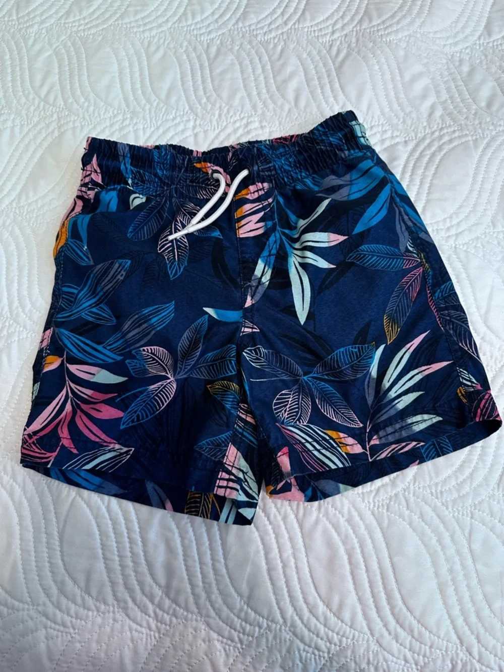 Old Navy Boy’s Sz. S (6-7) Navy Tropical Print Swim Trunks with Lining